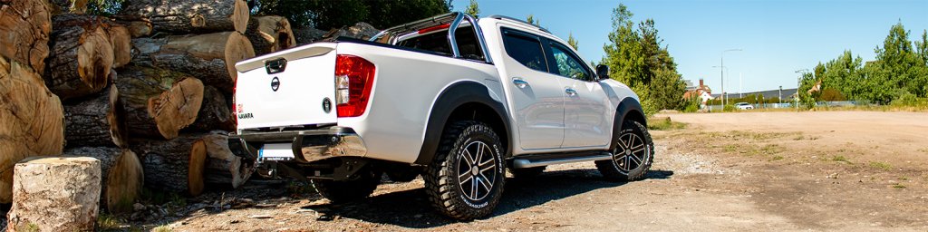 Tillbehör och styling till Transportbilar. Skärmbreddad Nissan Navara