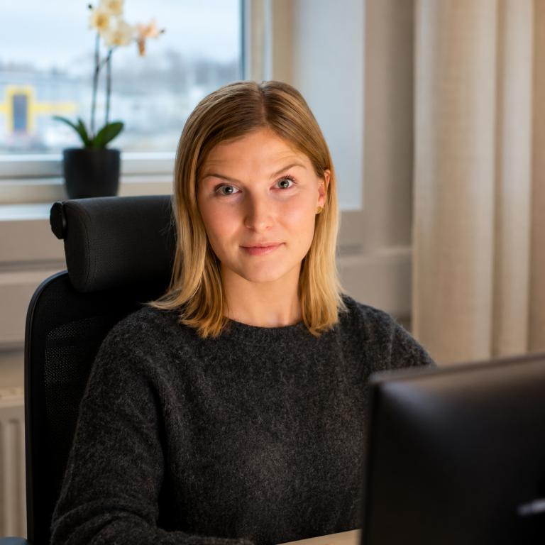 Evelina - Inside Sales / Customer Service