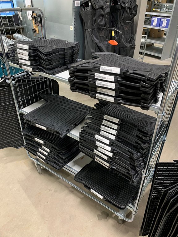 Rubber mats Rigum - At Transportstyling